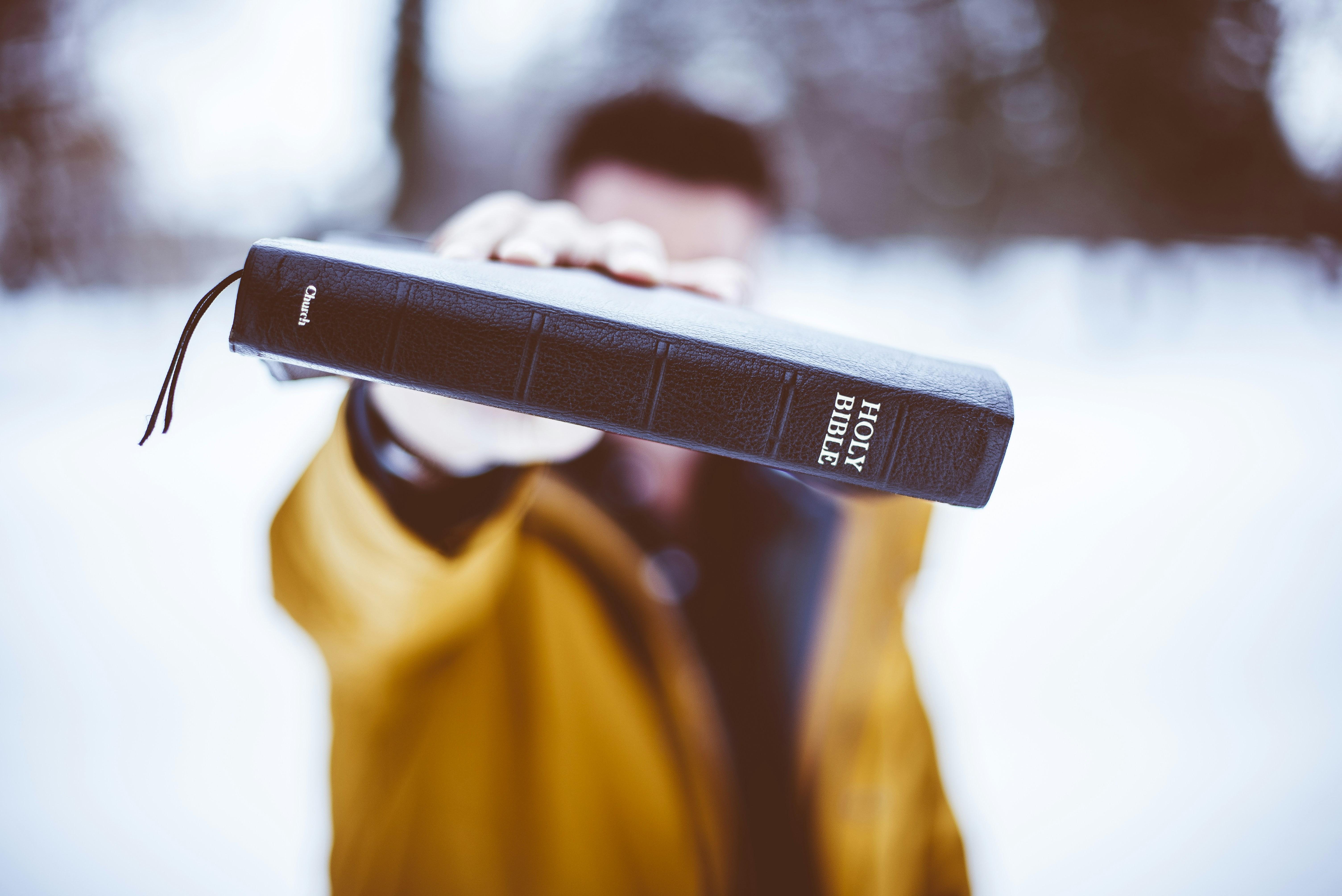 Behind the⁣ Scenes: Unpacking Christian Bales ⁢Method Acting